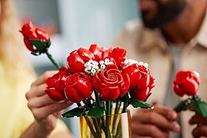 10328 Botanical Collection Bouquet of Roses - 6