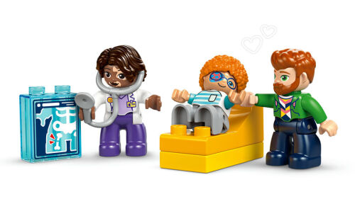 10449 Duplo First Time: Visit with the Doctor - 4