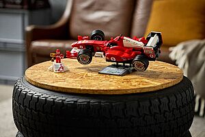 11375 Icons Ferrari F2004 & Michael - 10
