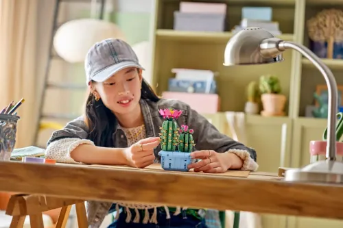 11509 Botanical Collection Flowering Cactus - 7