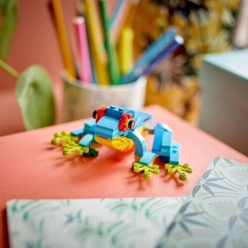 31136 Craetor 3in1 Exotic Parrot - 5