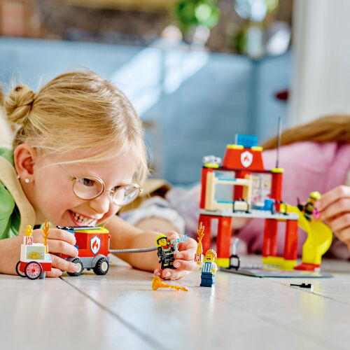 60375 City Fire Station and Fire Truck - 8