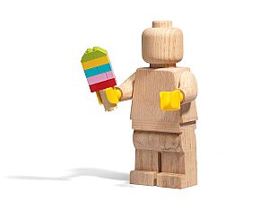41050900 LEGO Wooden Minifigure FSC 100% LEGO Wooden Minifigure - LEGO®